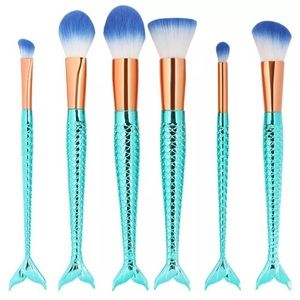 🆕 🎉HP🎉Set of mermaid makeup brushes